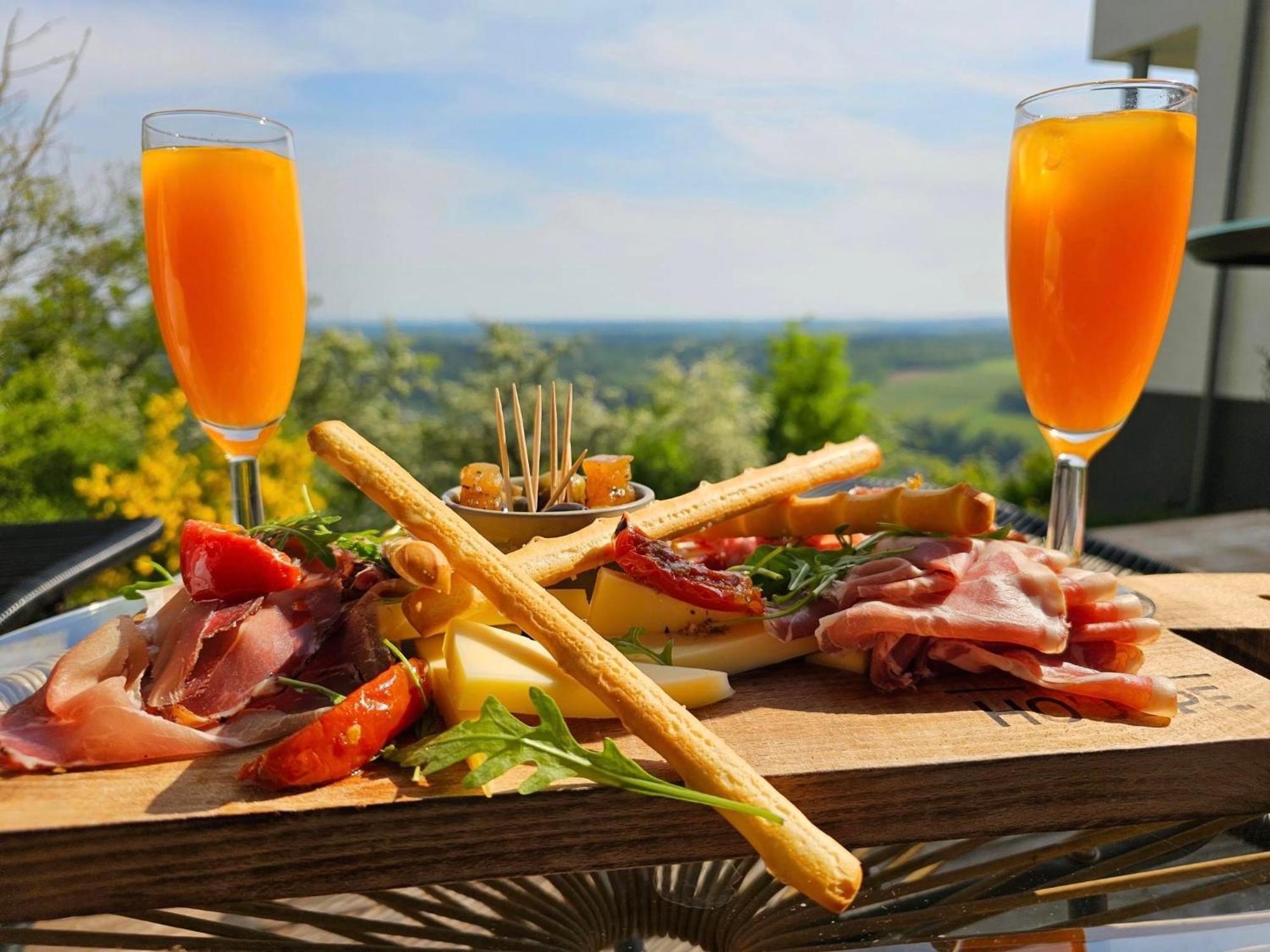 Les 7 Meuses - Restaurant & Hebergements Hoteliers - Insolites - Wellness - Gites Profondeville Ngoại thất bức ảnh