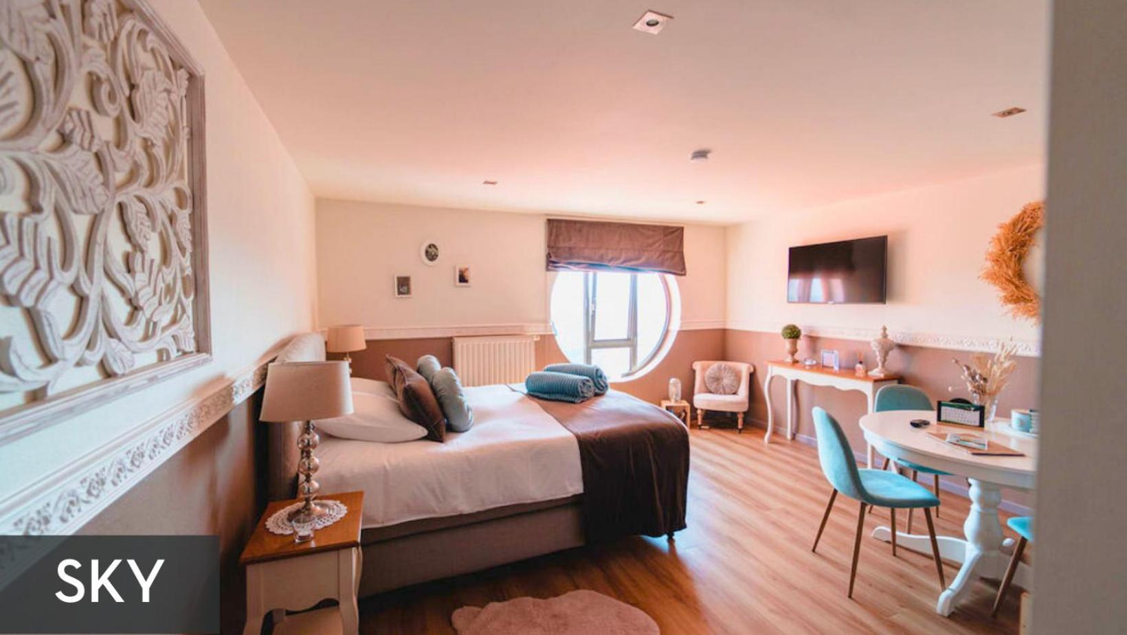Les 7 Meuses - Restaurant & Hebergements Hoteliers - Insolites - Wellness - Gites Profondeville Phòng bức ảnh