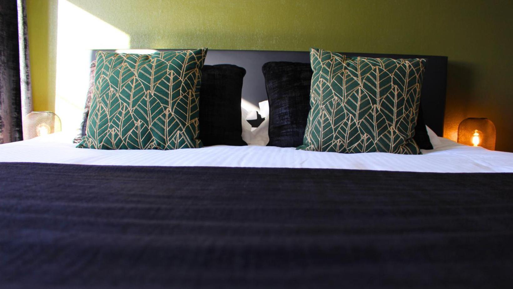 Les 7 Meuses - Restaurant & Hebergements Hoteliers - Insolites - Wellness - Gites Profondeville Phòng bức ảnh