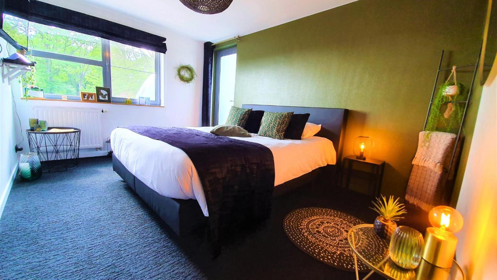 Les 7 Meuses - Restaurant & Hebergements Hoteliers - Insolites - Wellness - Gites Profondeville Phòng bức ảnh